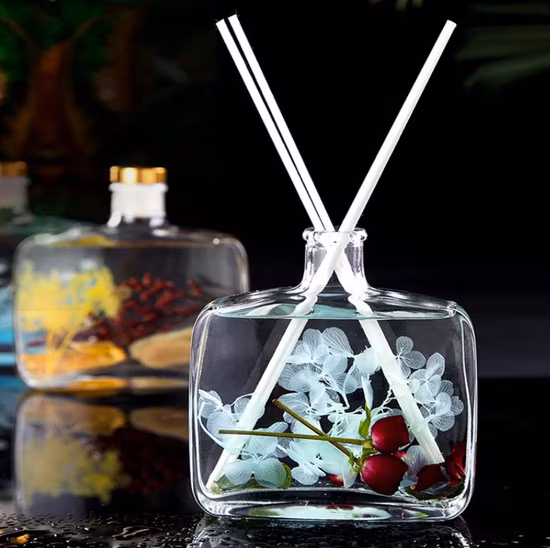 French Luxury Perfume Rattan Stick Glass Bottle Reed Diffuser with Natural Aroma Essential Oil